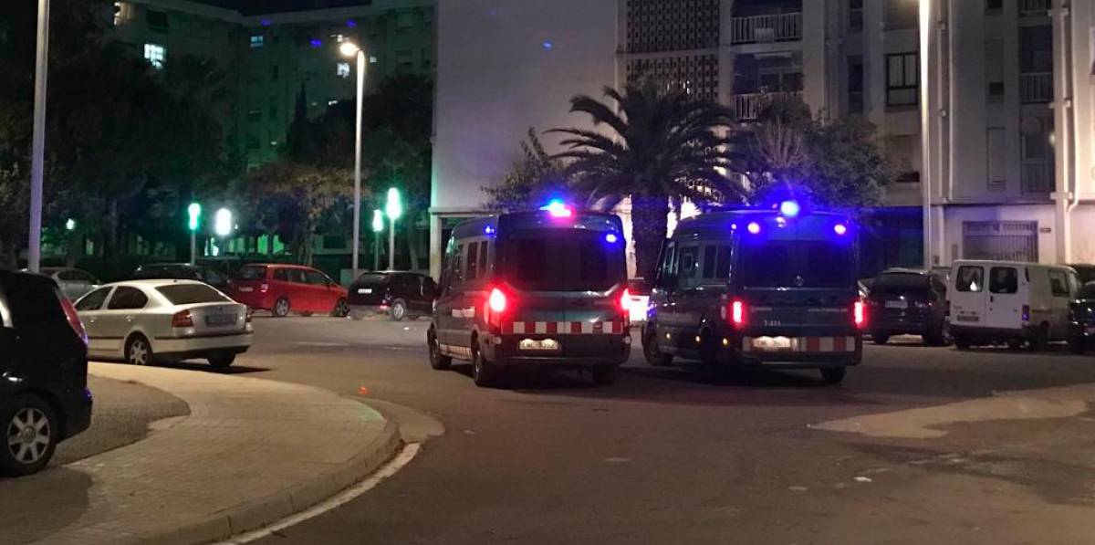 Disturbios en Campclar tras la presencia de un famoso youtuber haciendo derrapes en plena vía pública