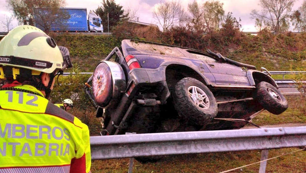 Dos heridos leves en sendas salidas de la carretera en San Vicente de la Barquera y Val de San Vicente