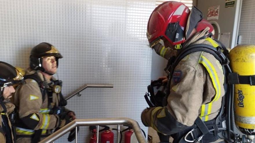 Encuentran los cadáveres de tres personas en el incendio de una vivienda de Murcia