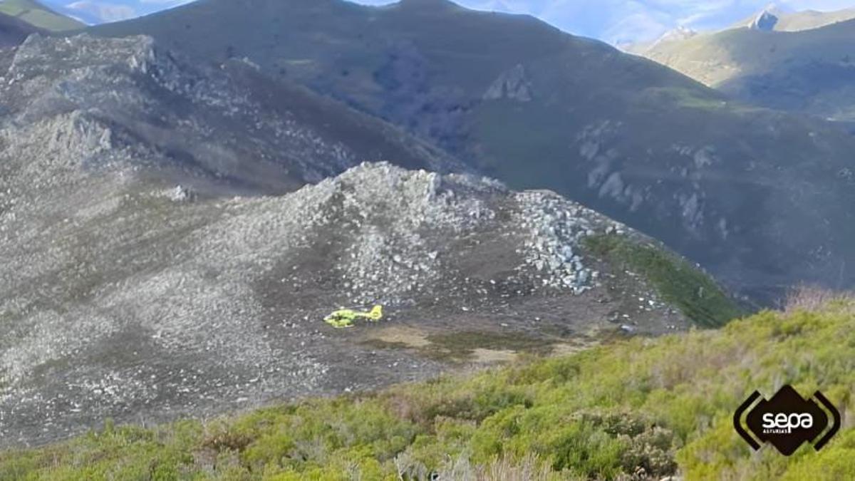 Lugar del accidente en Somiedo al que tuvo que acudir el helicóptero de rescate.