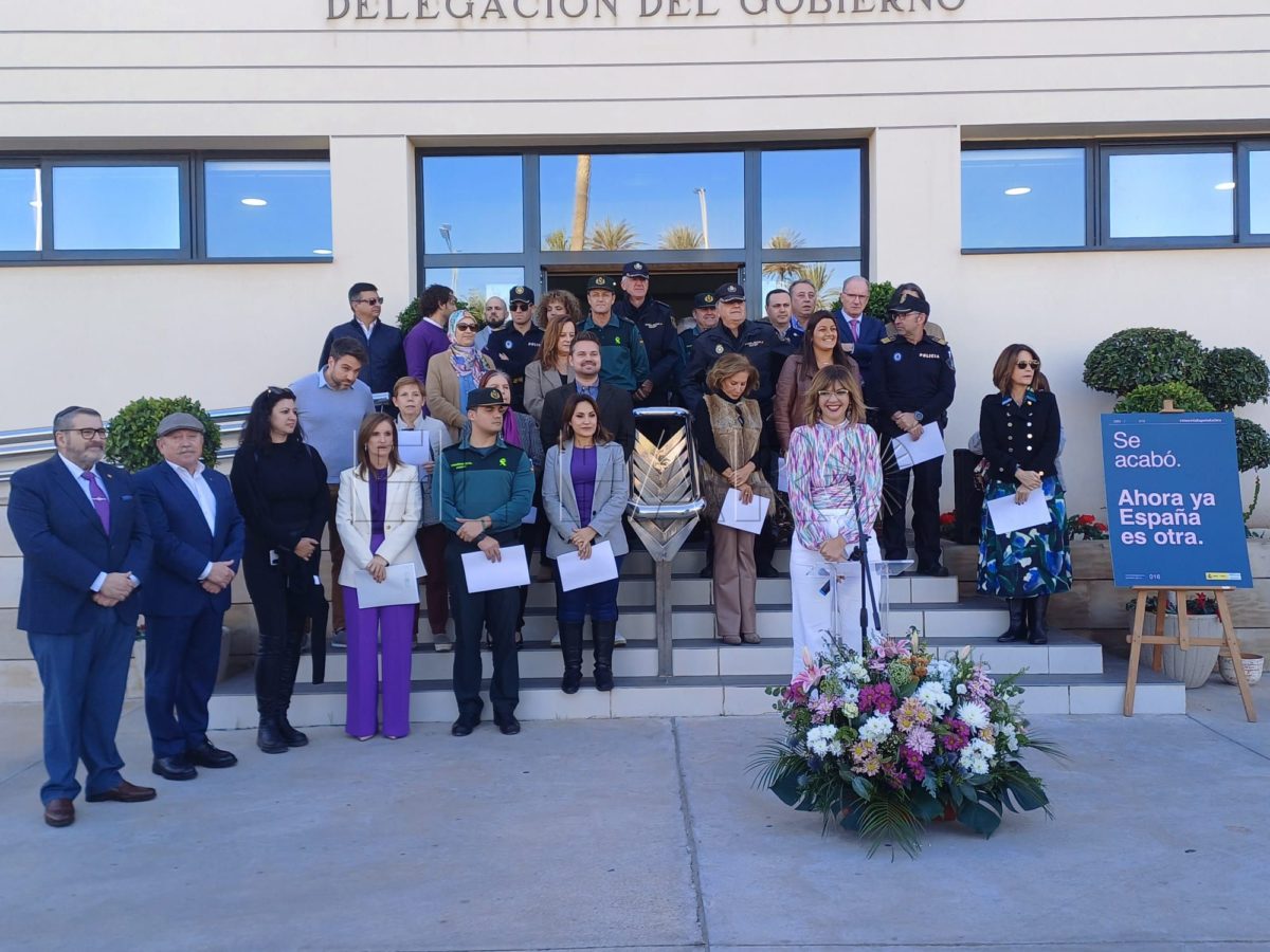 Delegación de Gobierno lee el manifiesto por el 25N rechazando todas las violencias contra la mujer