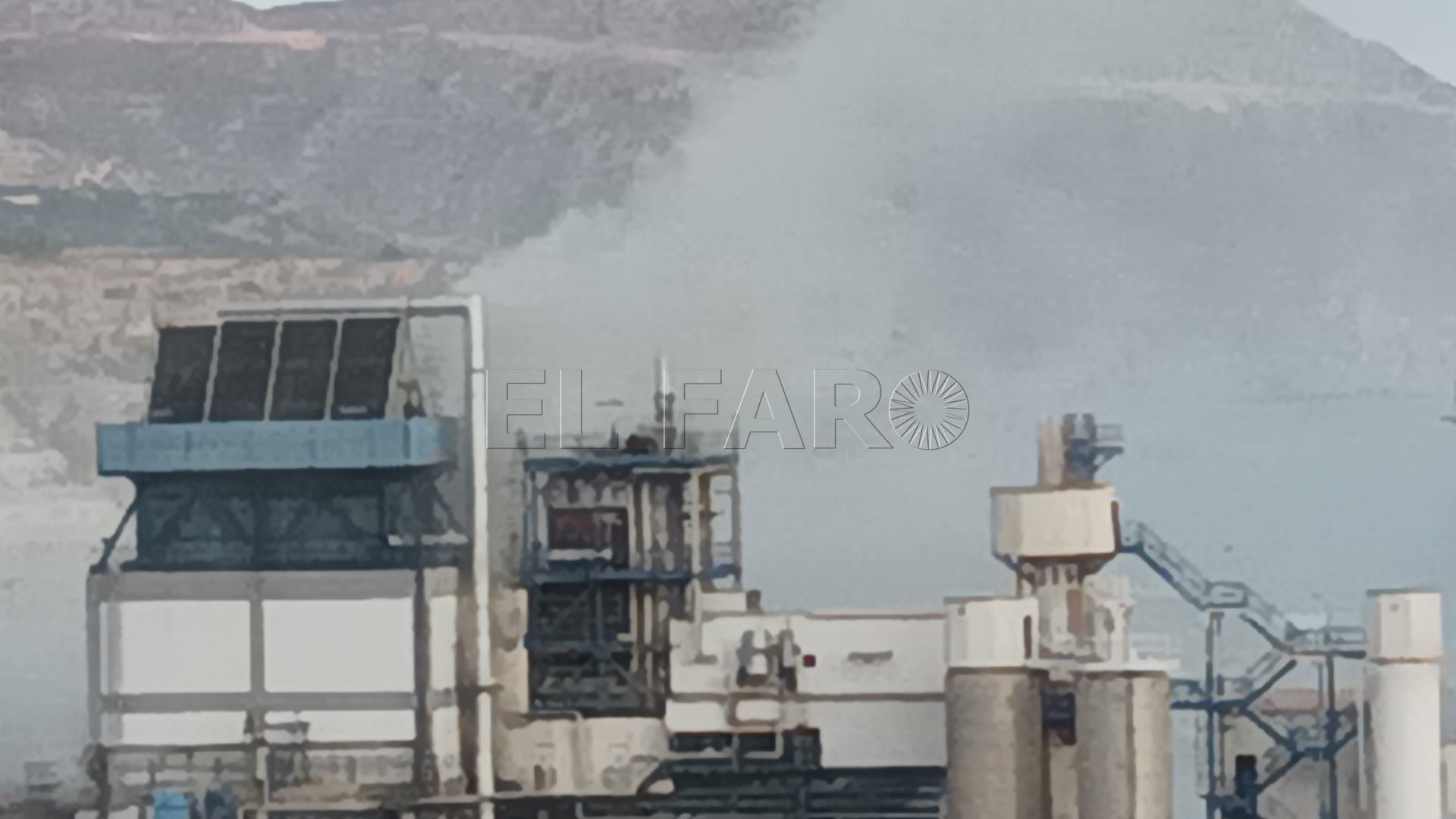 Intervención de varias horas de los bomberos para extinguir incendio en planta incineradora
