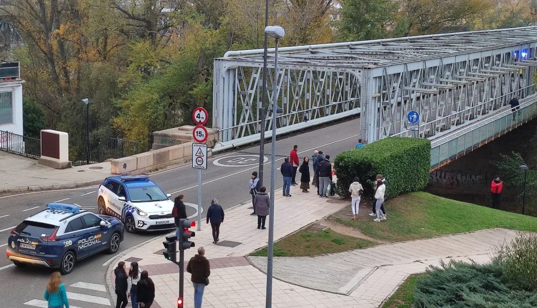 Amplio despliegue policial para salvar la vida a un hombre en Zamora