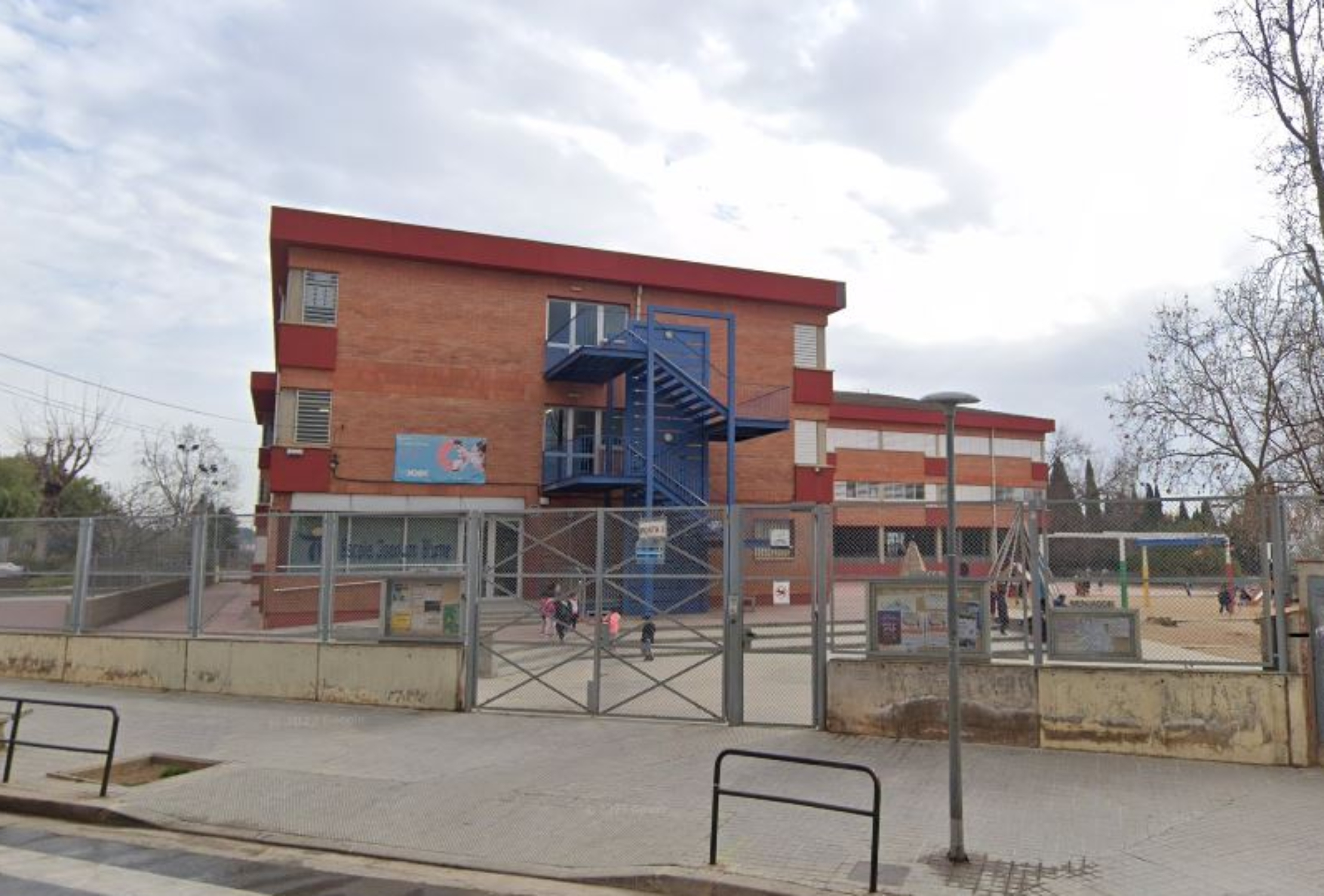 Investigan a un maestro por abusos sexuales a un menor en una escuela de Sabadell