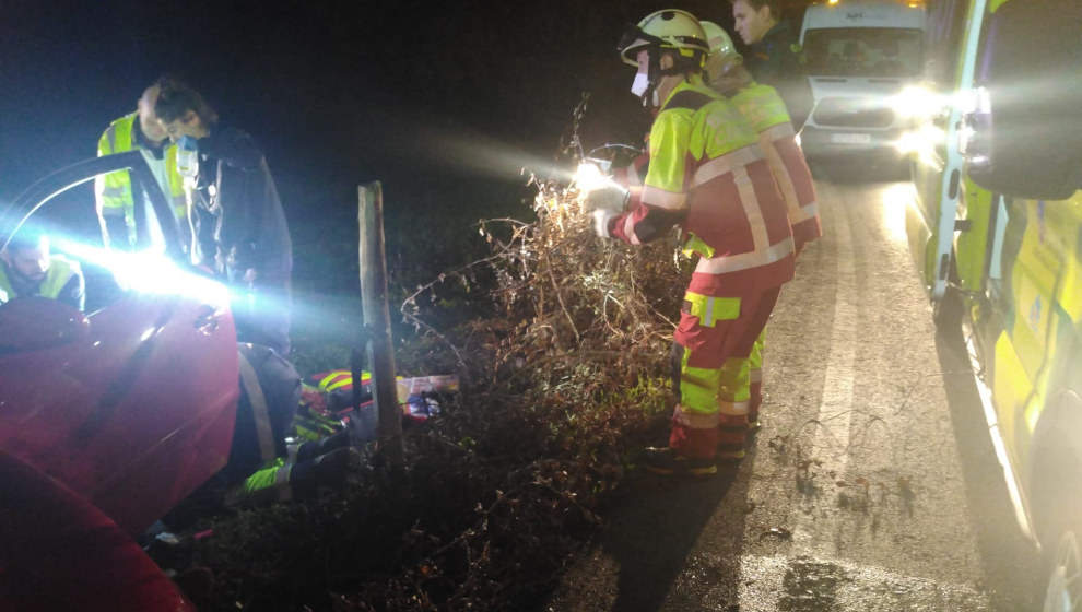 Joven de 20 años resulta gravemente herido tras accidente en Bárcena Mayor