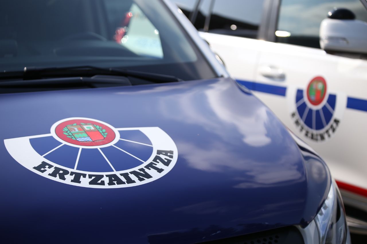 Vuelve a quedar en libertad el joven imputado por robar una pistola a un ertzaina en Barakaldo