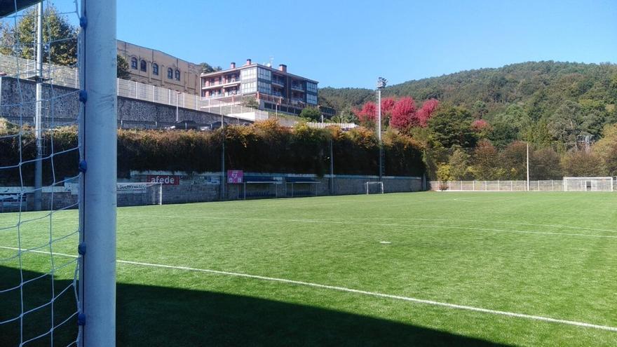 Jugador del Lengokoak ingresado en la UCI tras sufrir un fuerte golpe en la cabeza con una valla durante un partido