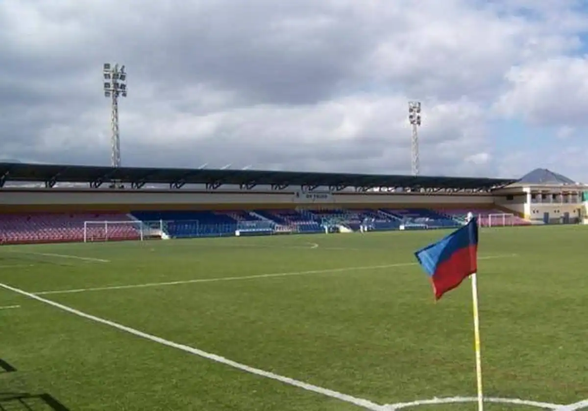 Roban más de 400 euros a jugadores de la UD San Nicolás mientras jugaban contra la UD Telde