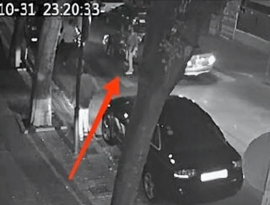 En busca del que ocasionó un accidente con dos heridos graves