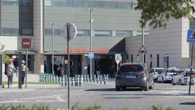 La mujer apuñalada en Armilla por un hombre permanece  en la UCI en estado grave