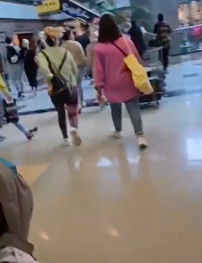 Susto en Almería tras desalojar un centro comercial por amenaza de bomba
