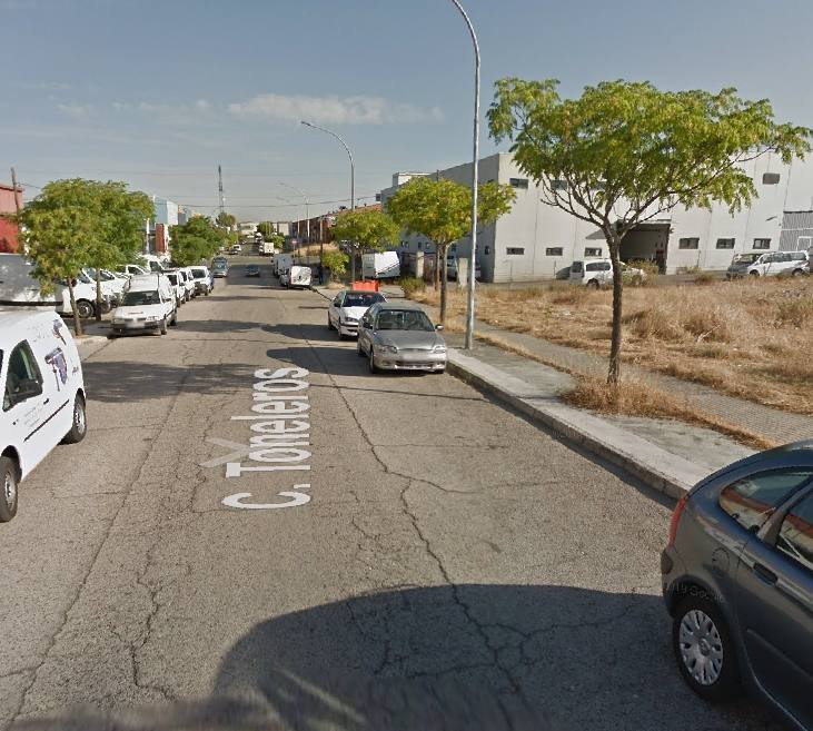 Herido un trabajador tras precipitarse desde una altura de cinco metros en Cáceres