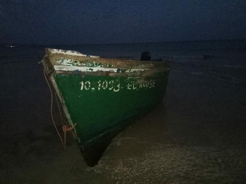Patera en la playa. - Europa Press