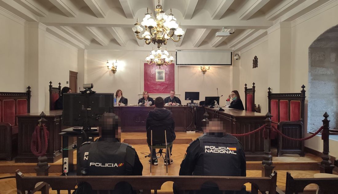 Pillado con heroína en Zamora capital: le sigue la Policía y arroja la sustancia por la ventanilla