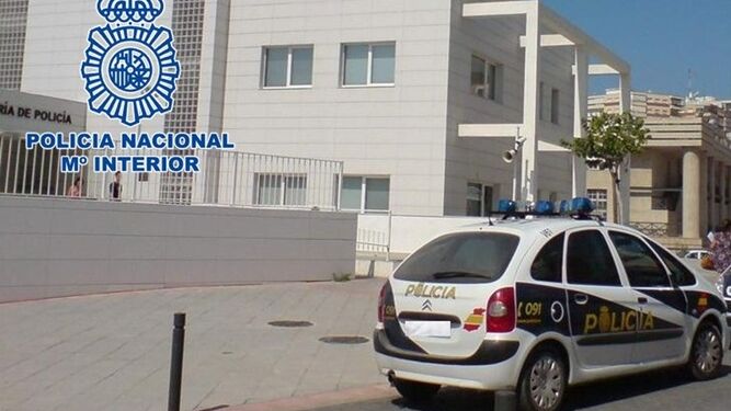 Agentes de la Policía Nacional salvan a una menor en Motril tras una parada respiratoria