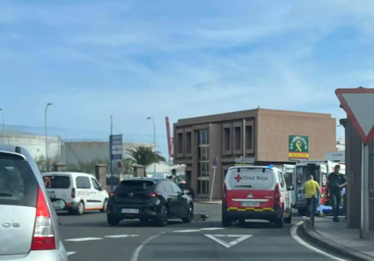 Un vehículo choca contra una patineta en Belén María