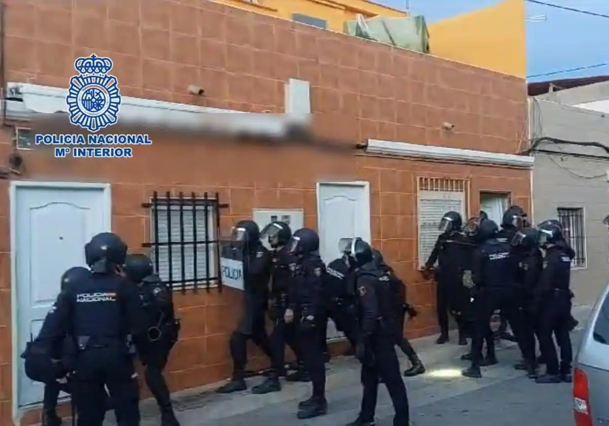 El premio 'Gordo' cae en Elche: desarticulan un clan que vendía cocaína y lavaba el dinero comprando décimos de lotería