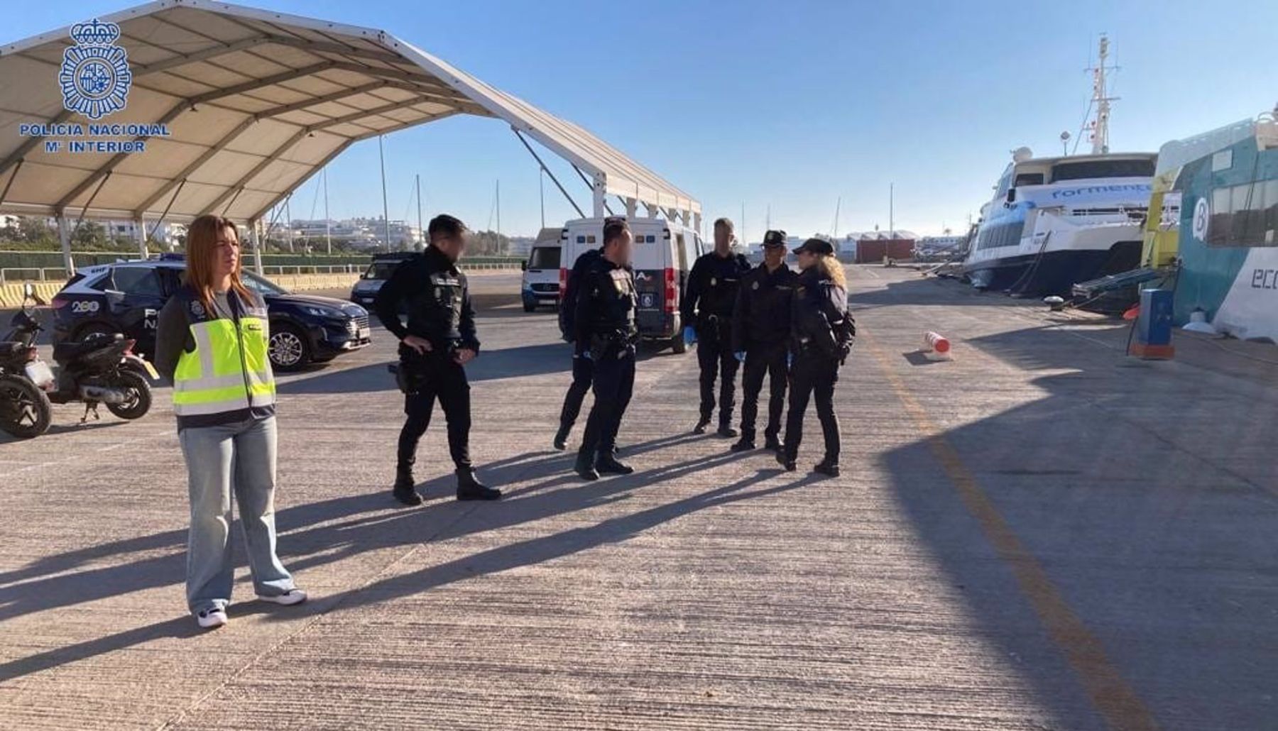 La Policía Nacional detiene al patrón de una patera que transportó a 12 migrantes a Ibiza