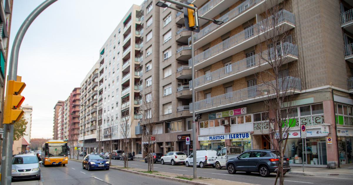 Un maltratador se atrinchera con la víctima en la avenida Madrid