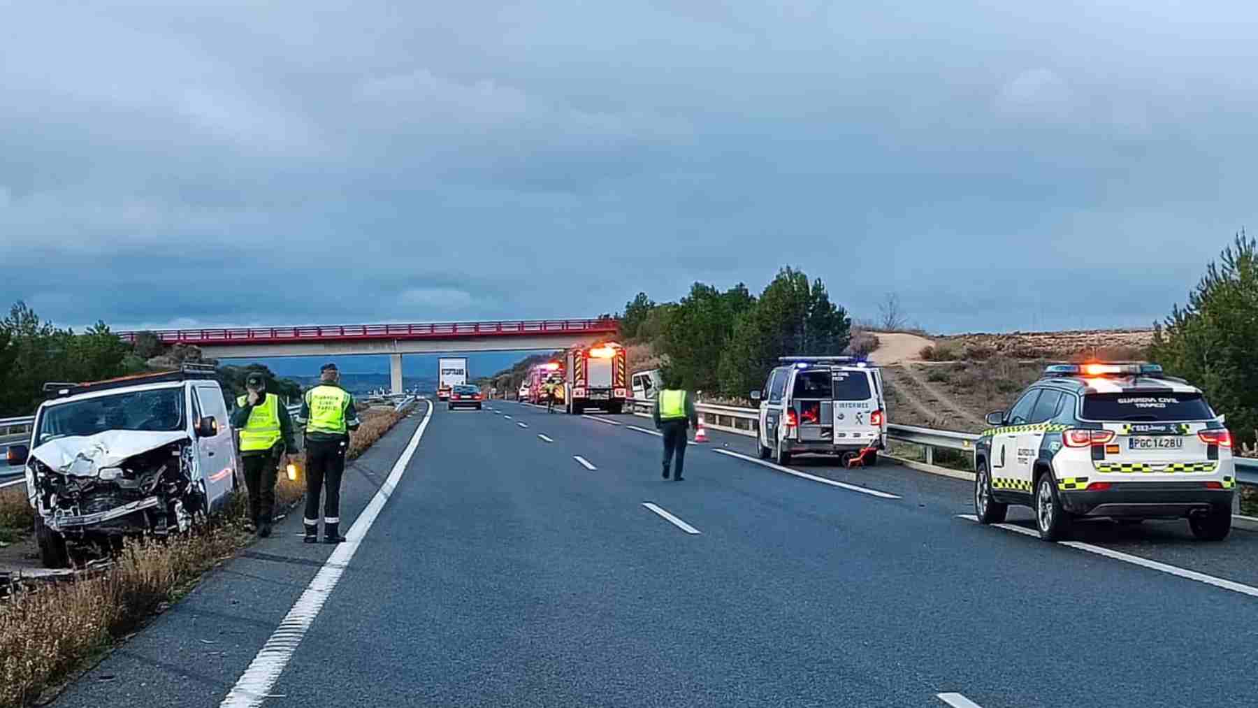 Dos conductores heridos en choque en la A-12 Autovía del Camino, en Bargota