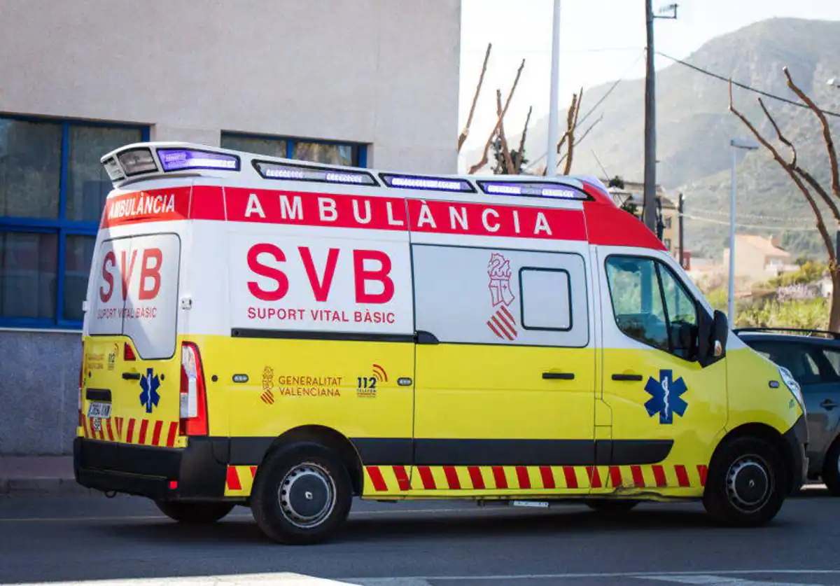 Dos personas heridas en un incendio en Alaquàs son atendidas por el SAMU