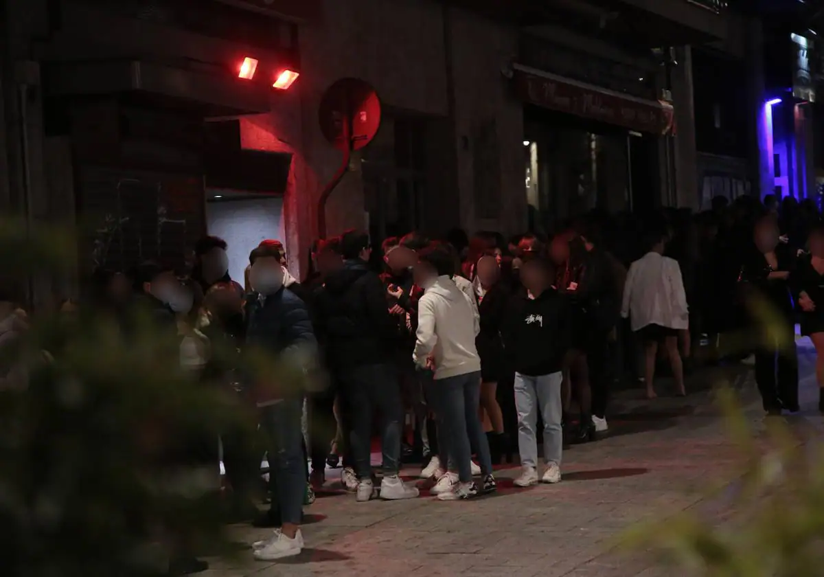 Clausura de discotecas en Salamanca tras detectar puertas antipánico que no funcionan