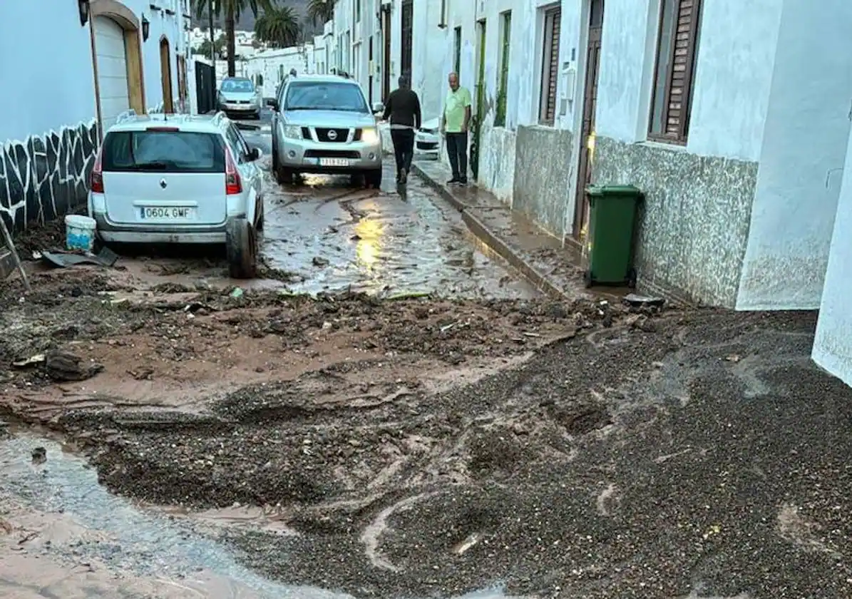 Las intensas lluvias azotan Lanzarote y Fuerteventura
