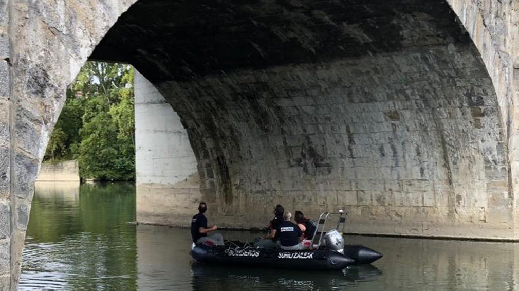 La angustiosa búsqueda en el entorno del río de una mujer desaparecida en Pamplona