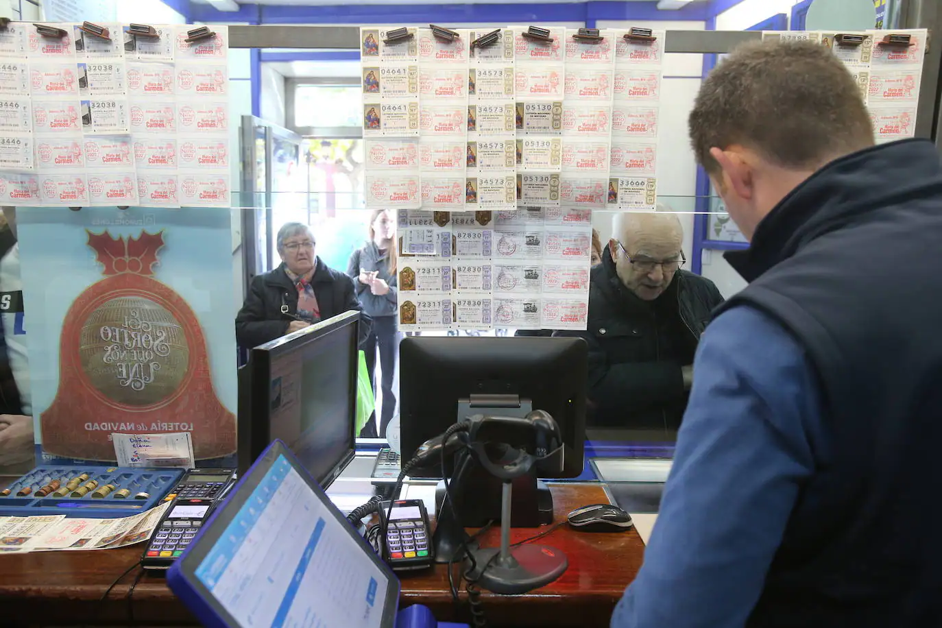 Consejos de la Policía para evitar estafas con la Lotería de Navidad