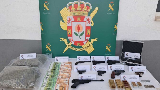 Material incautado por la Guardia Civil en su última operación