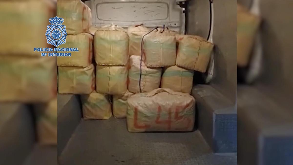 La Policía Nacional desarticula un clan familiar dedicado al tráfico de drogas en Tenerife, decomisando más de una tonelada de hachís
