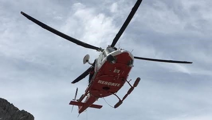 Mujer de 60 años trasladada en helicóptero del Gobierno de Cantabria debido a un ictus