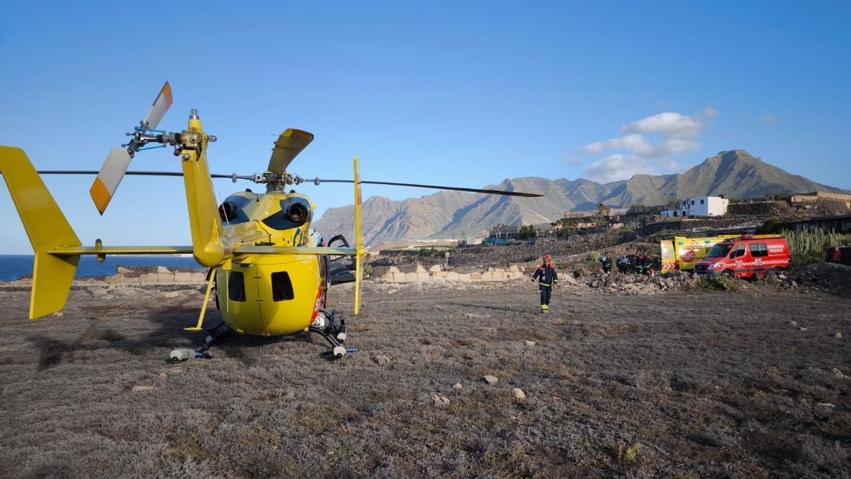 El helicóptero del SUC, en la zona de Jóver.