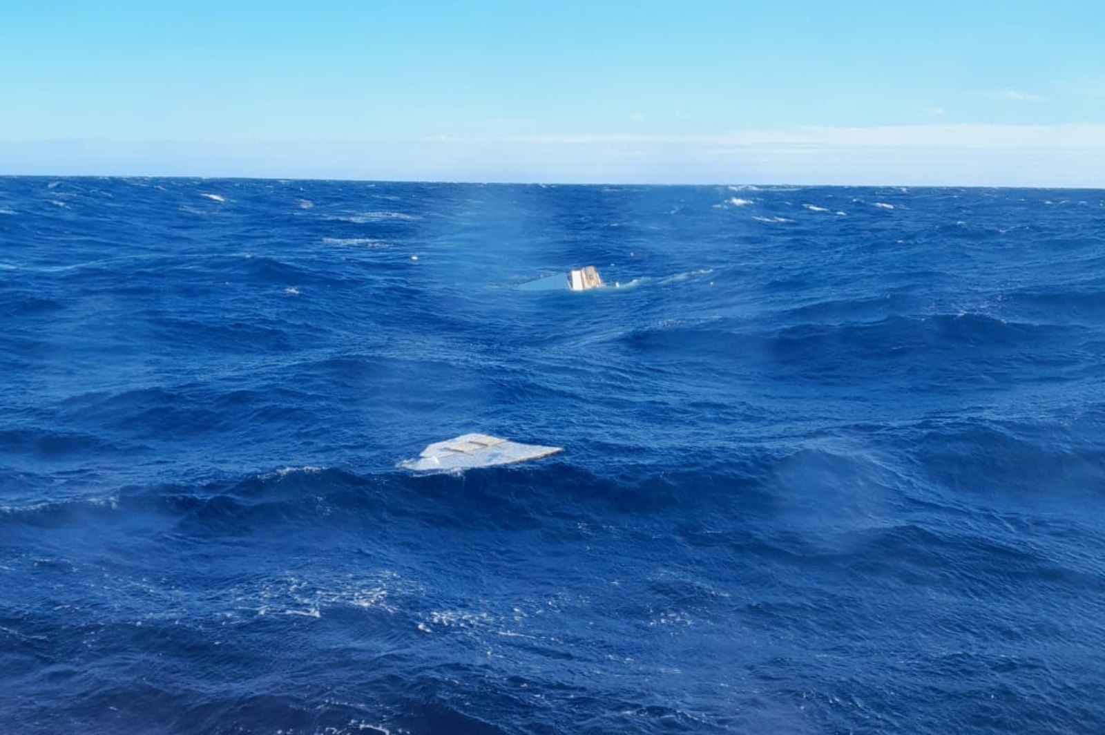 Nuevo naufragio en la Costa Brava: Pesquero se hunde pero tripulantes son rescatados a tiempo