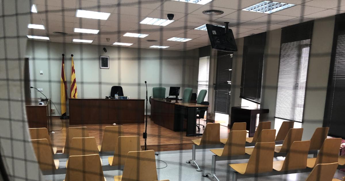 Llevan a juicio a un profesor acusado de abusos a una exalumna