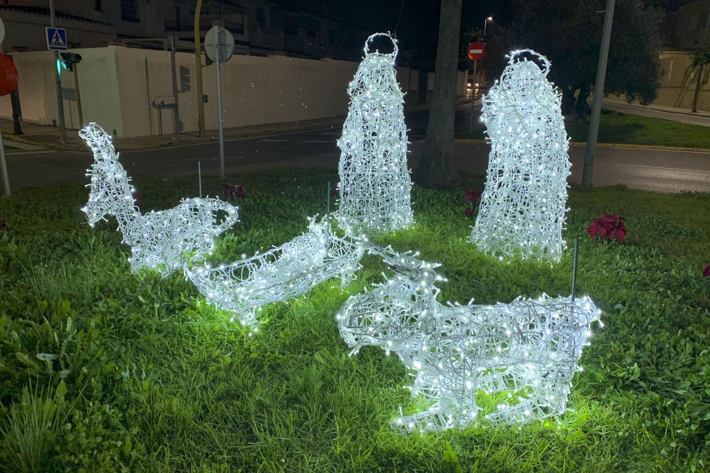 Recuperadas las figuras del Belén y el alumbrado navideño robados en Castilleja de la Cuesta