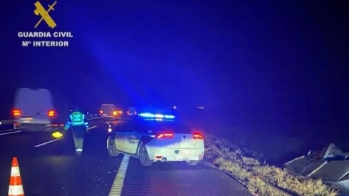Trágico accidente en Fraga: Un hombre fallece tras la salida de vía de un camión articulado en la AP-2