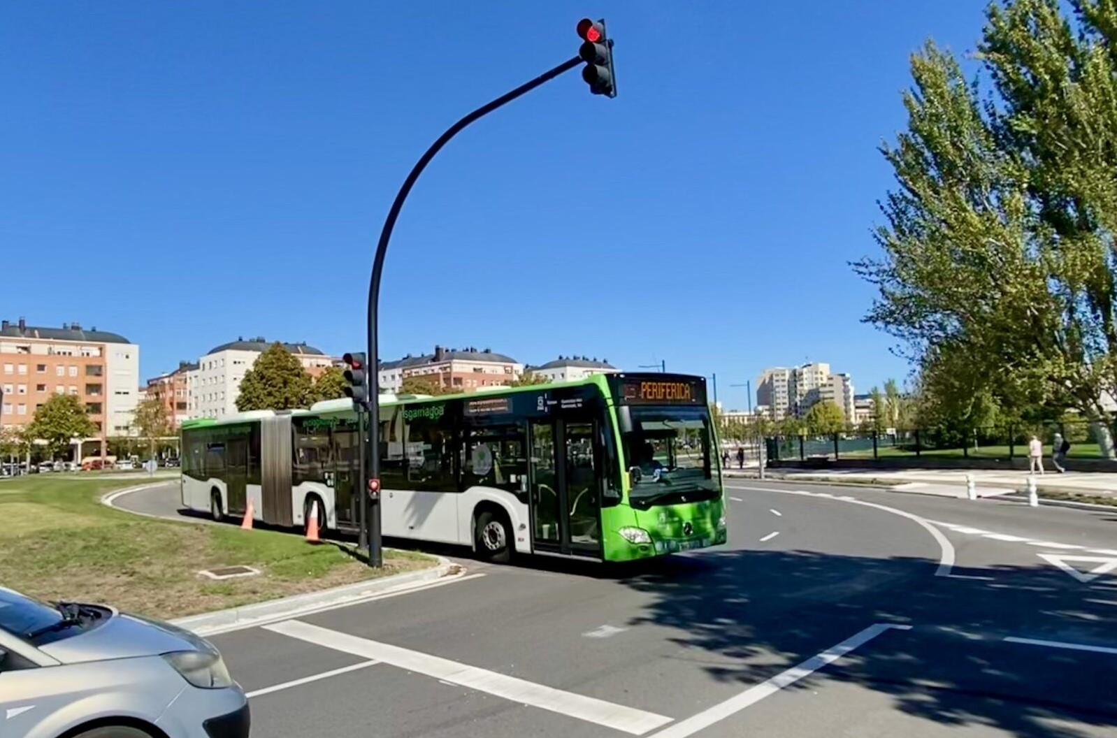 Vitoria se paraliza por la huelga: Caos en el transporte con escasos horarios de autobuses el jueves