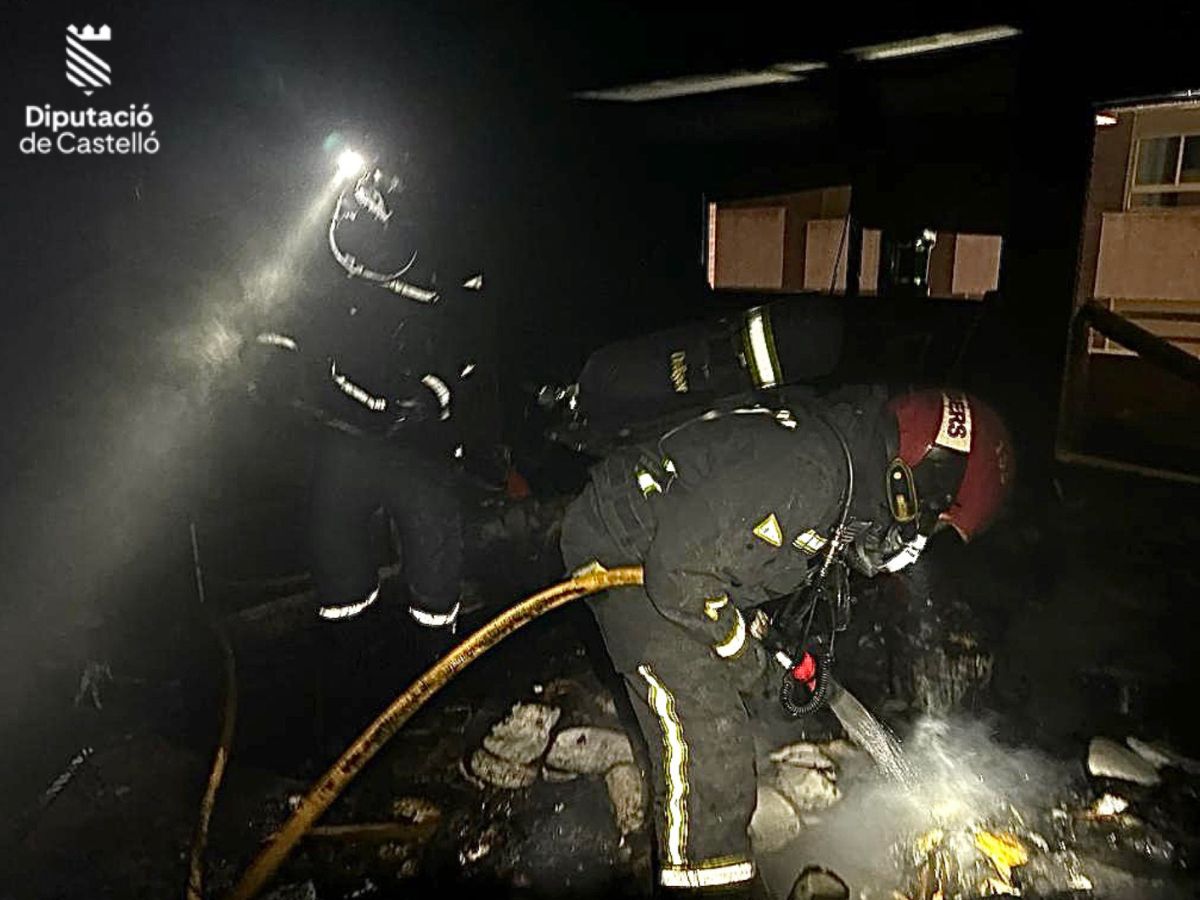 Rápida actuación del Parque de Bomberos de Plana Baixa evita daños mayores en incendio de vivienda en La Vall d’Uixó