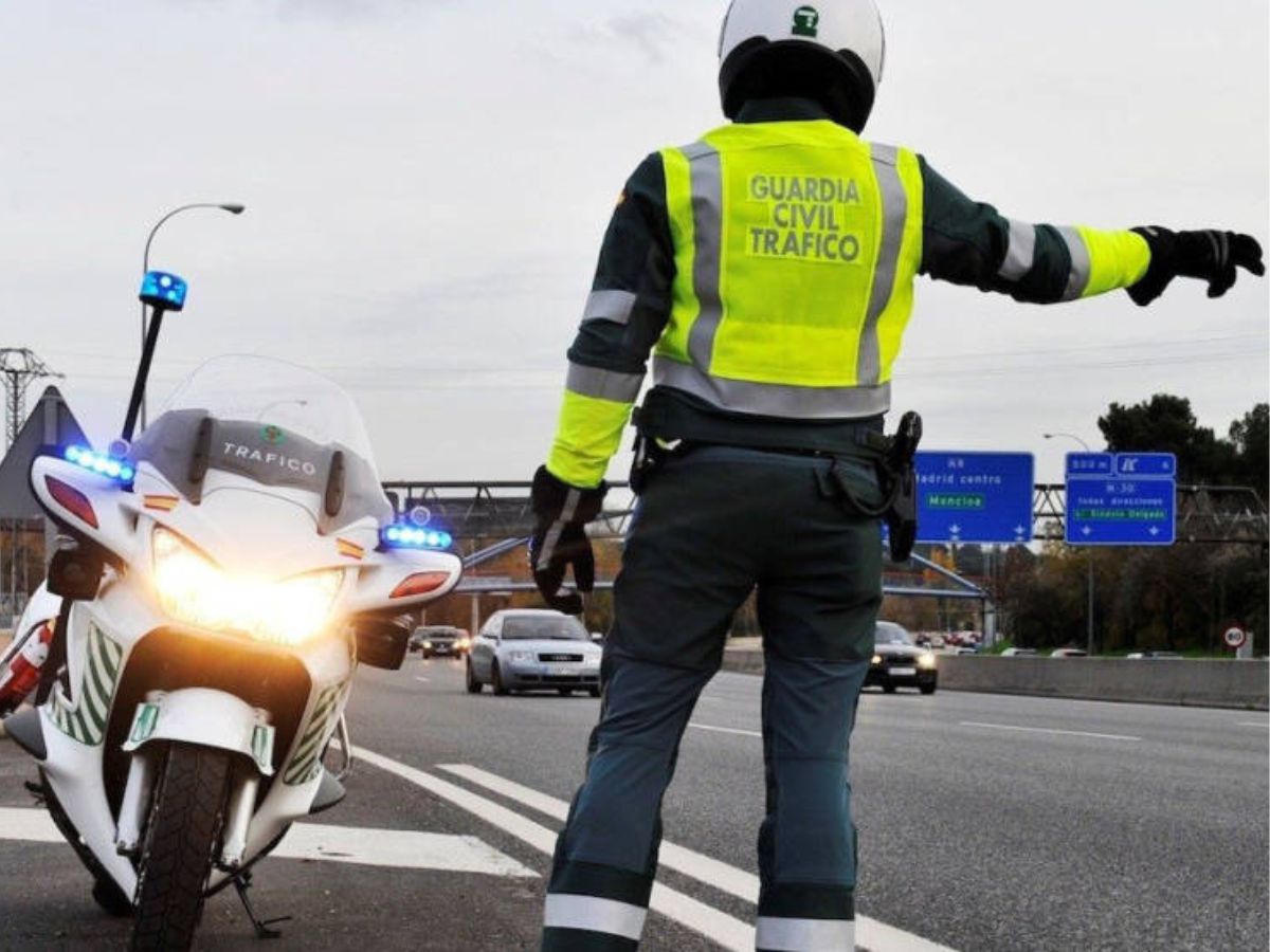 Accidente en la AP-7 provoca cierre y complicaciones en la circulación con retenciones de hasta 3 kilómetros