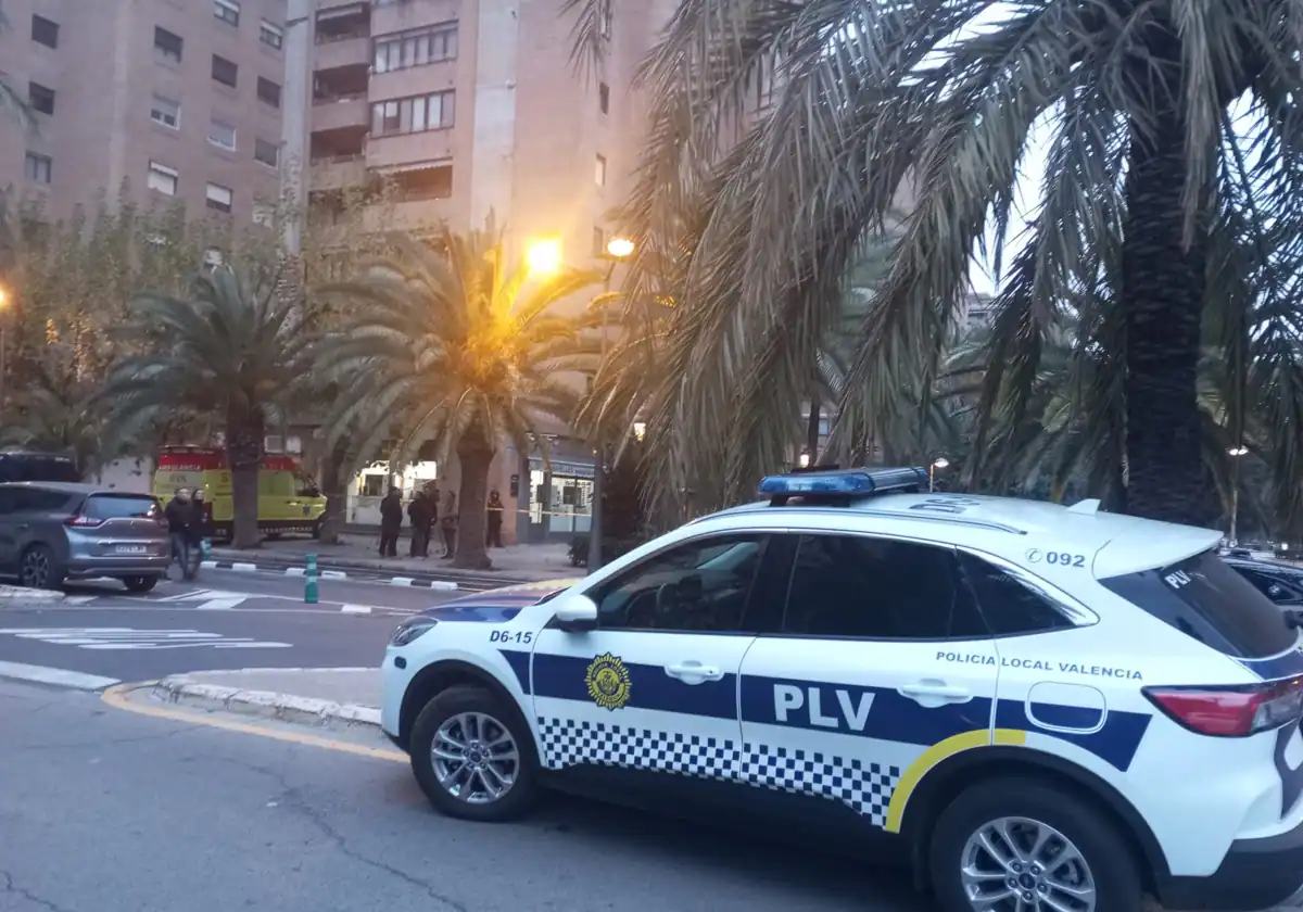 Un conductor se salta un control, causa un accidente en Valencia y da positivo en cuatro drogas