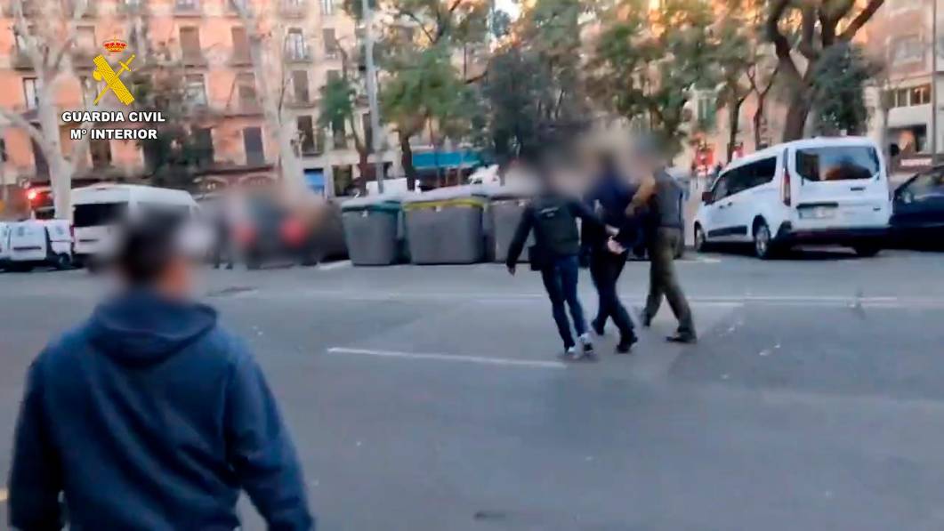 Detenido un yihadista en Barcelona que financiaba al Daesh