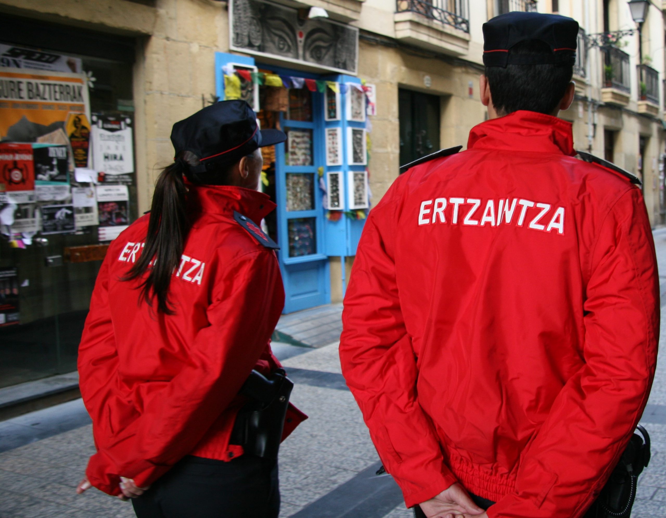 Detenida por sustraer 12.000 euros en joyas de un comercio de Bilbao