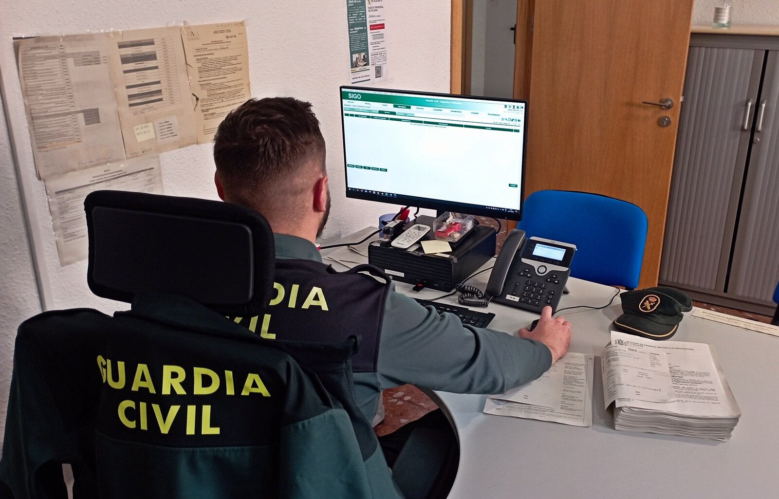 Detenido un joven de 21 años por estafar con la venta de aceite