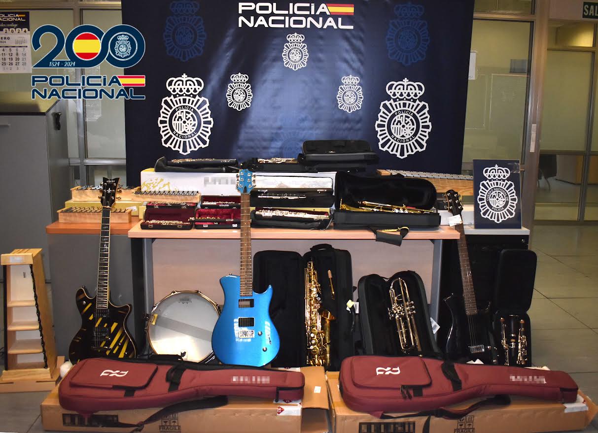 ALCORCÓN/ Un empleado de una tienda de música roba a su jefe más de 300 instrumentos