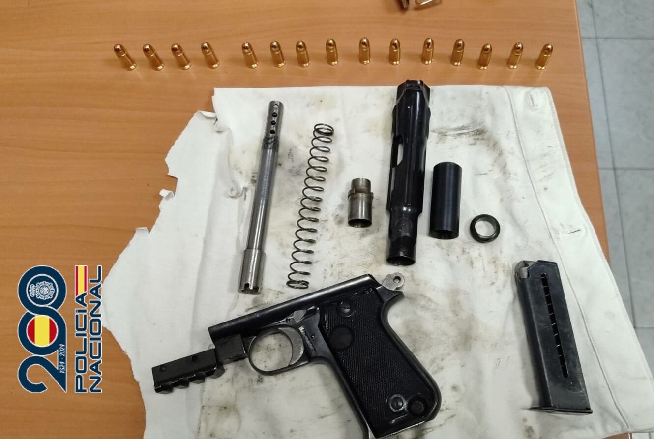 Detenidos en Jaén dos hombres con antecedentes por posesión ilegal de arma y tráfico de drogas
