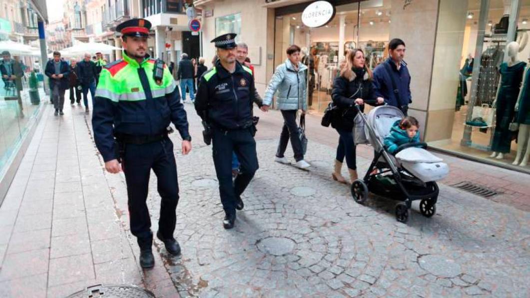 Dos ladrones amenazan con navaja a unos comerciantes que frustraron un robo en Reus