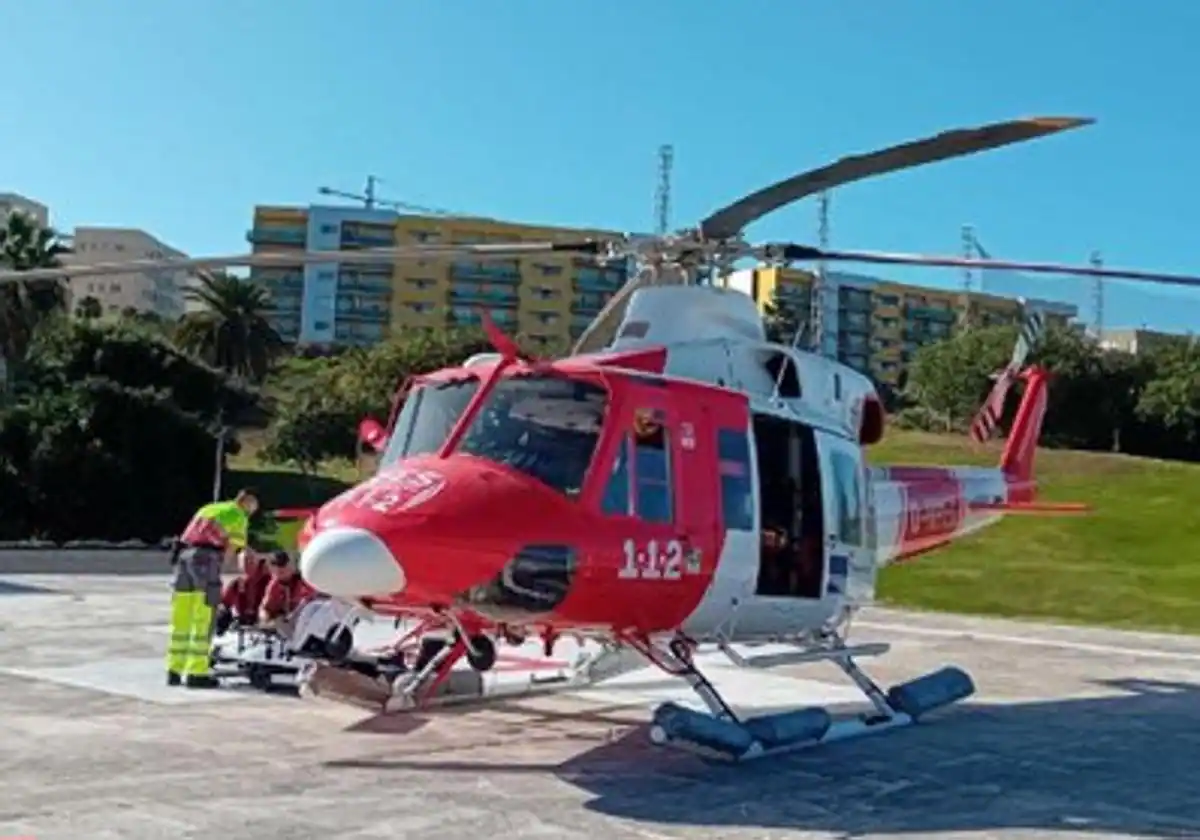 Rescatan a dos senderista tras caerse, una en el Roque Nublo y otra en el Chinyero