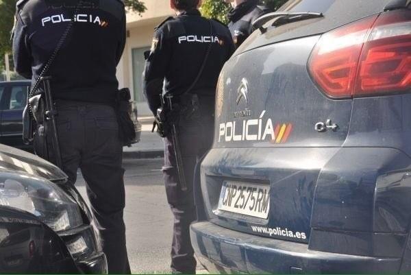 Encuentran huesos humanos junto a un contenedor en Almería capital