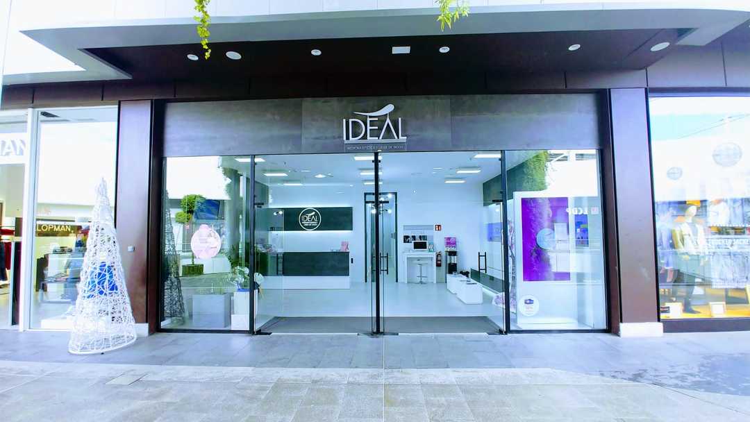 Cientos de afectados, muchos de ellos en Huelva, por el cierre de las clínicas Ideal